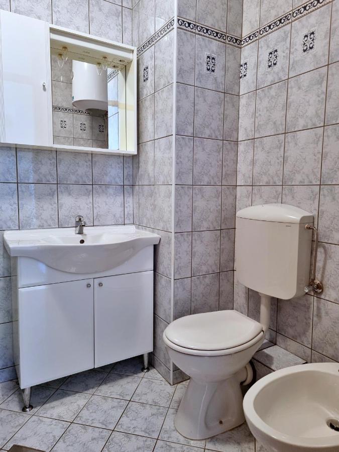 Apartment Cesarica Omiš Zewnętrze zdjęcie