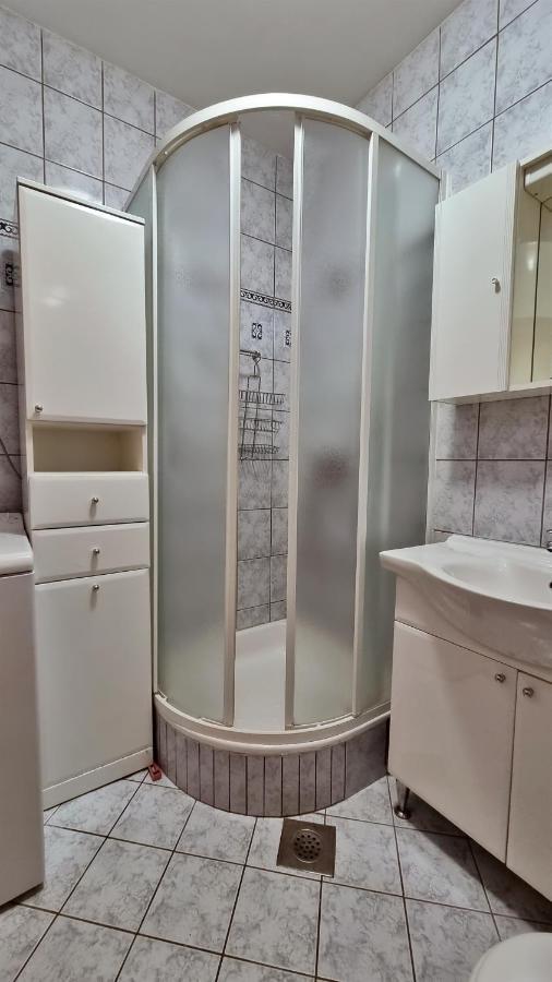 Apartment Cesarica Omiš Zewnętrze zdjęcie