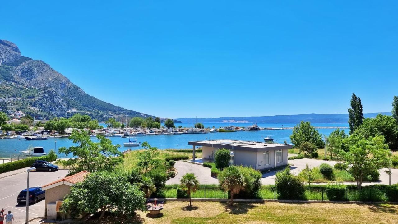 Apartment Cesarica Omiš Zewnętrze zdjęcie