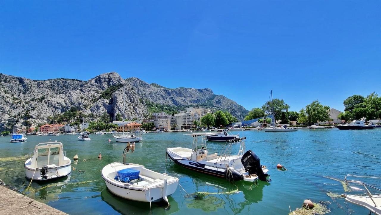 Apartment Cesarica Omiš Zewnętrze zdjęcie